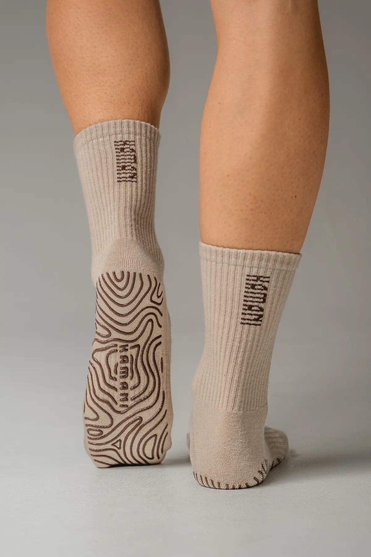 Grip Socks 'FLOW' in Beige & Chocolate