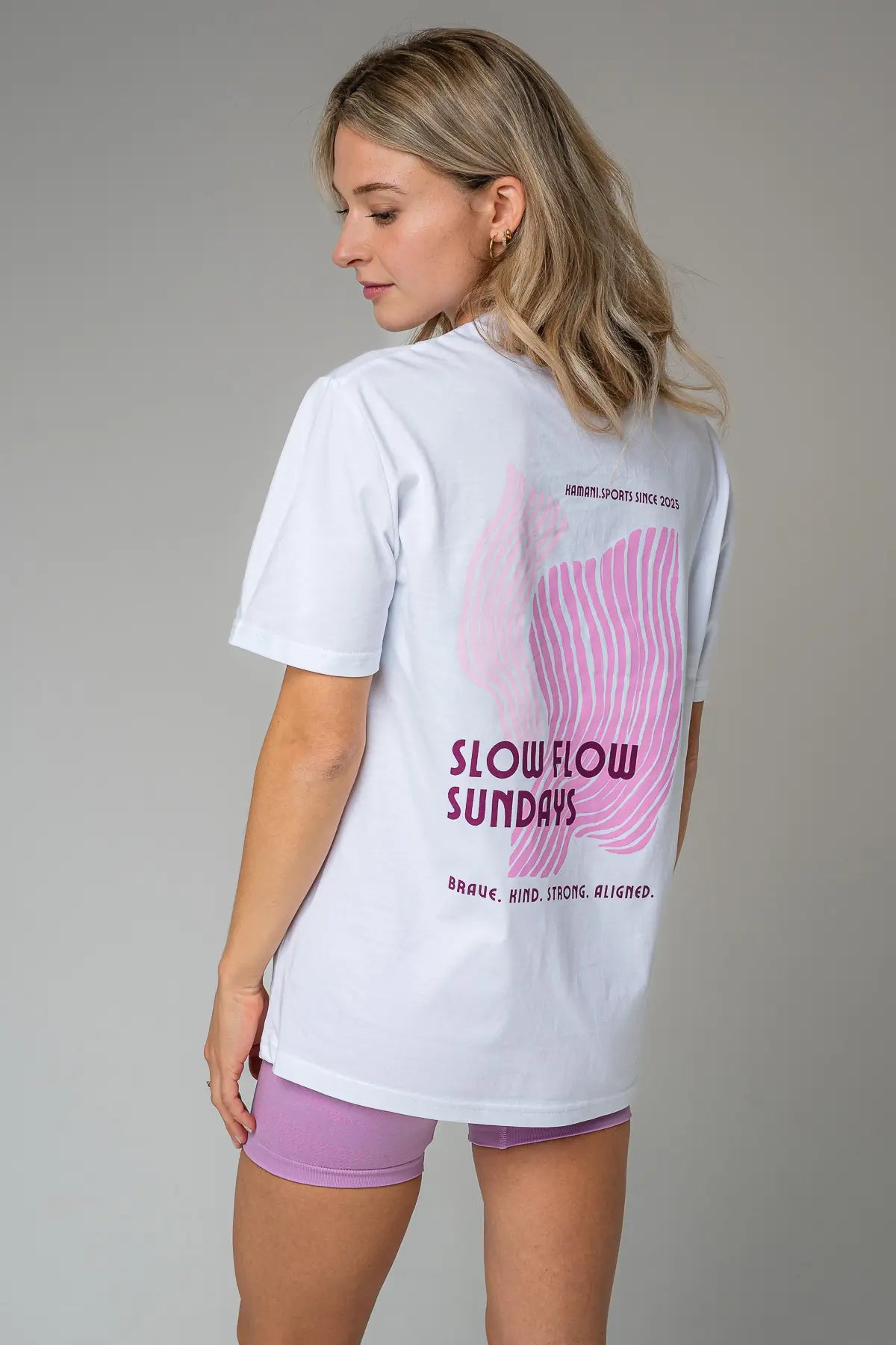 T-Shirt 'Slow Flow Sunday' in Rosa & Burgundy