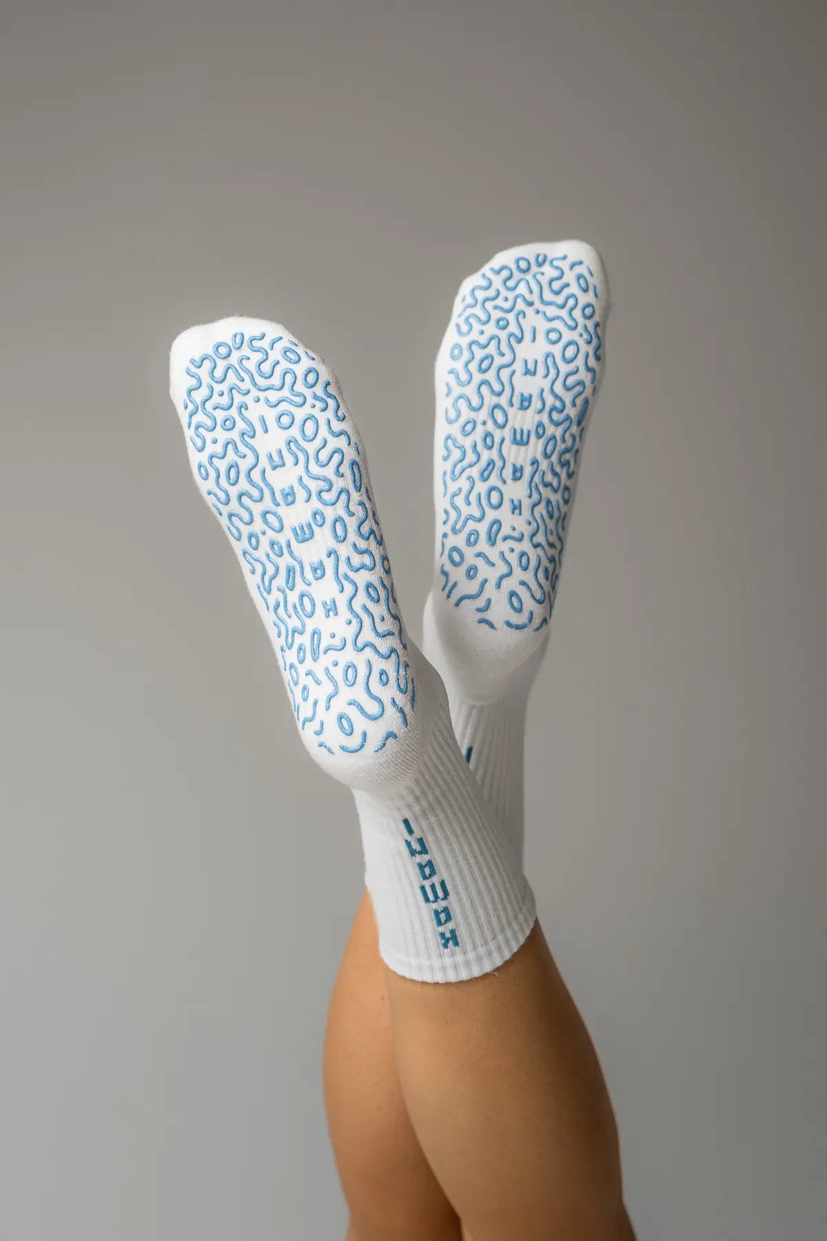 Grip Socks 'ENERGY' in Off-White & Blau