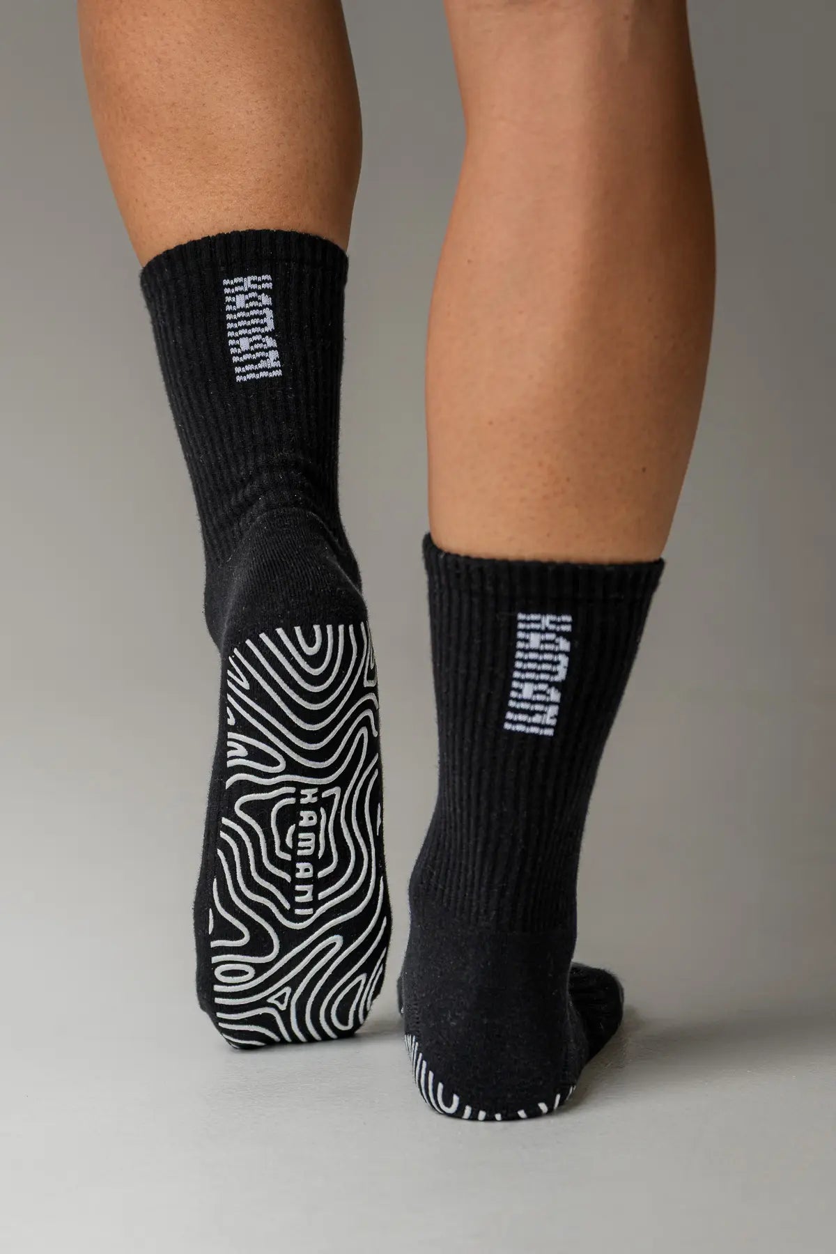 Grip Socks 'FLOW' in Schwarz & Weiß