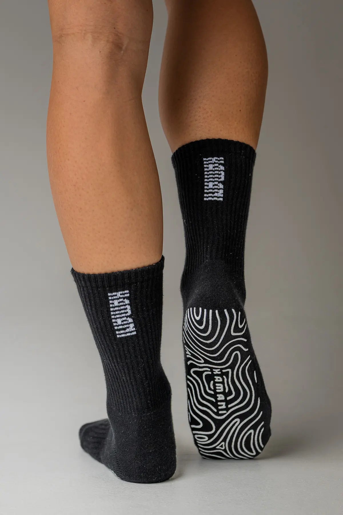 Grip Socks 'FLOW' in Schwarz & Weiß