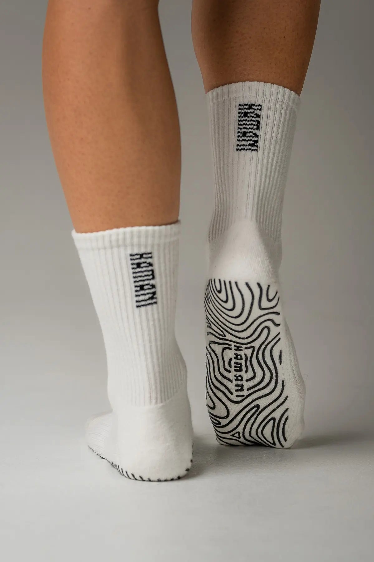 Grip Socks 'FLOW' in Creme & Schwarz